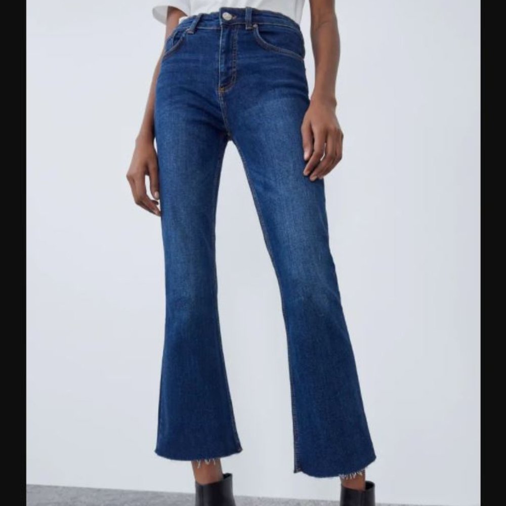 Zara Mid-Rise Flared Cropped Jeans Navy Blue 24/2